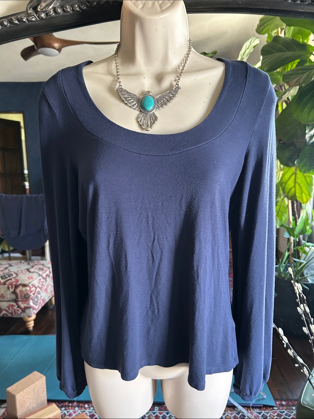 Boden long sleeved, scoop neck top. 6